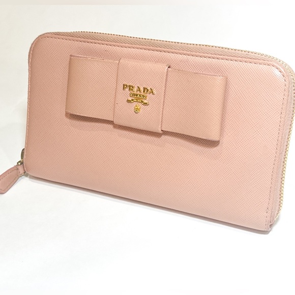 Prada Light Pink Bow Saffiano Leather Zippy Wallet - Picture 2 of 15